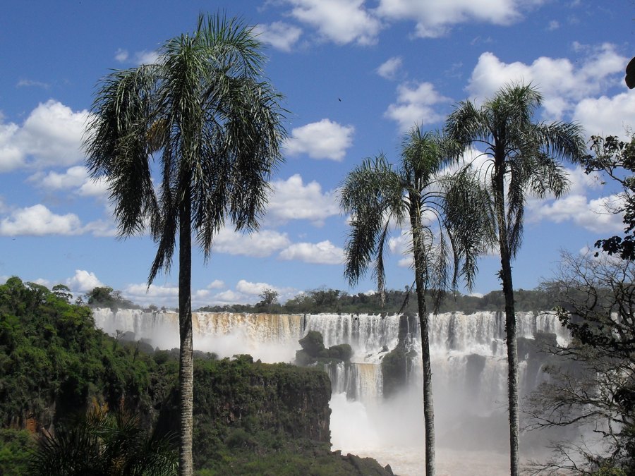 Cataratas del Iguazú vistas desde el circuito inferior del lado argentino